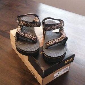 Teva Flatform Universal Sandals